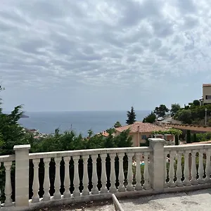 48-m2-climatise-vue-mer-terrasse-41m2-vue-mer.fr-provencehotel.com/